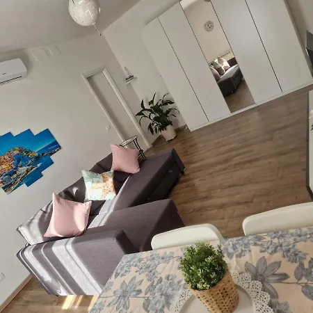 아파트 Grandchildren's House *